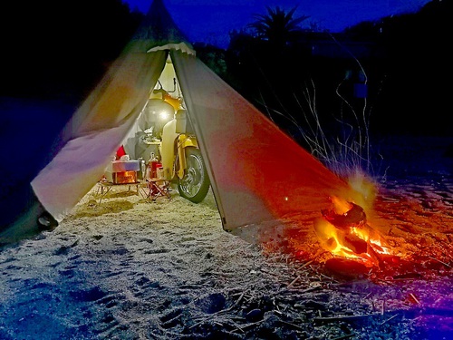 夜は雨のキャンプになりましたね 夜は雨のキャンプになりましたね