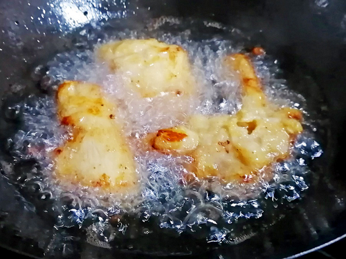 引きこもりの日曜は 鳥の唐揚げ作って見た 引きこもりの日曜は 鳥の唐揚げ作って見た