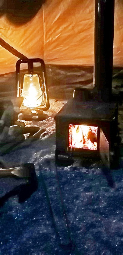 ワンポールテントのスカート部分の溜まった水 乾燥の件 ワンポールテントのスカート部分の溜まった水 乾燥の件