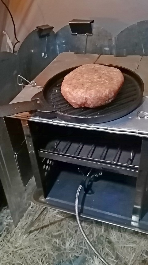 つまみの事 ハンバーグ つまみの事 ハンバーグ