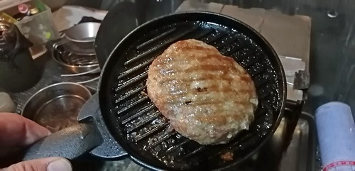 つまみの事 ハンバーグ つまみの事 ハンバーグ