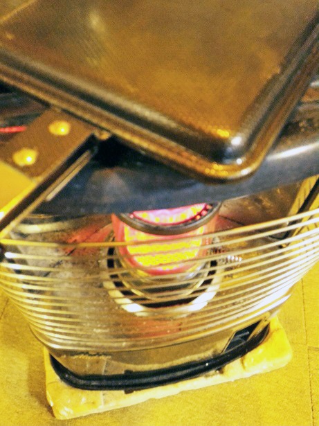 ホットサンドメーカーで 石窯工房のピザ ホットサンドメーカーで 石窯工房のピザ