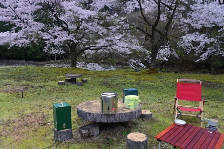 一本木キャンプ場（一本樹キャンプ場・和知山の家キャンプ場）　2016.4.9 ～ 10