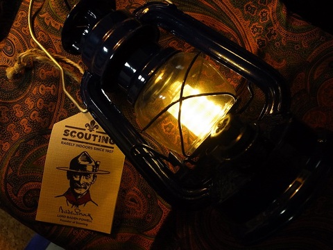 SCOUTING LED Storm Lantern
