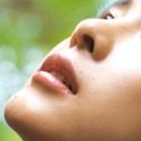 このお方が若き日の結子さんだと気づいたヒトは、あまりおるまいて