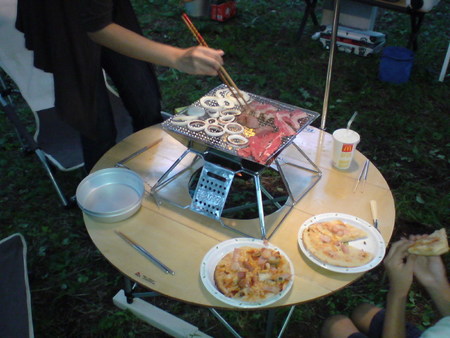 家族で焼肉やるには、やっぱ300×300mmの焼き面積は必要だよね