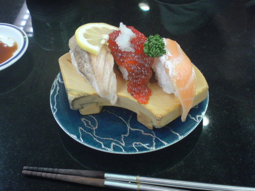サーモン三昧だそうでー。炙りサーモンがまいう~♪ 設営完了!