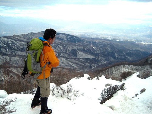 『登る男』 活動再開の赤城山!