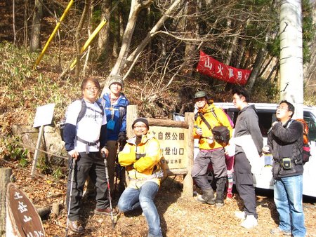 小滝沢キャンプ場と土岳山