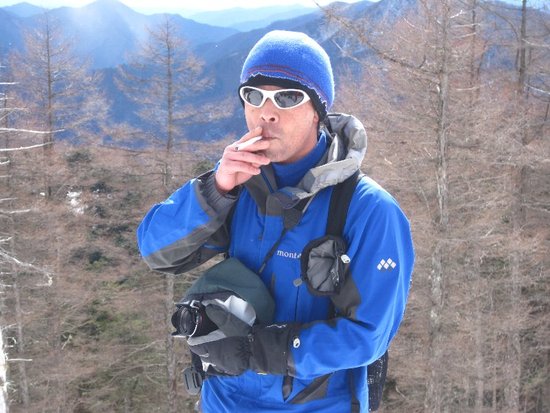 雲取山・山頂でアタックされました?(悪夢再び編)