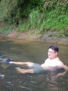 肉神様、ご入水~(爆)