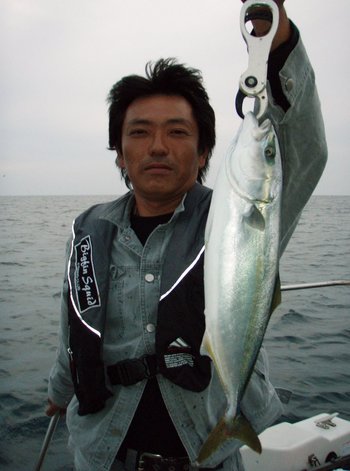 敦賀沖から越前岬に、ジギング・餌釣り五目・泳がせ！