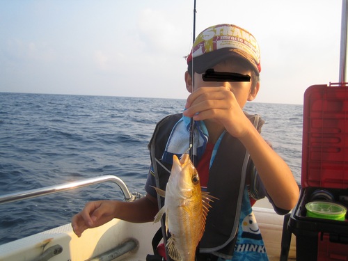 甥と魚釣り