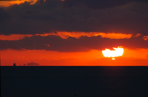 だるま夕陽