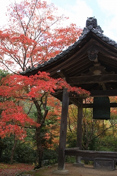西明寺構内の鐘