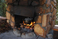 クリスマスは暖炉で手作りピザ！キャンプ&キャビンズ 12/21〜24