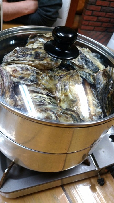蒸し牡蠣と牡丹鍋の飲み会 蒸し牡蠣と牡丹鍋の飲み会