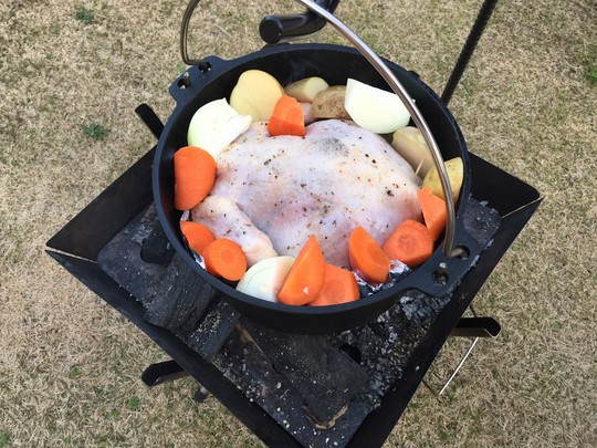 鶏の丸焼き作り