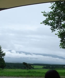 タープデビューは雨の中