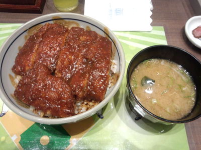 名古屋へ行っていました。