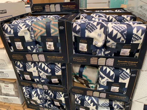 コストコでPENDLETON ジャガード大判ひざ掛けと遭遇!! これ良いね!! コストコでPENDLETON ジャガード大判ひざ掛けと遭遇!! これ良いね!!