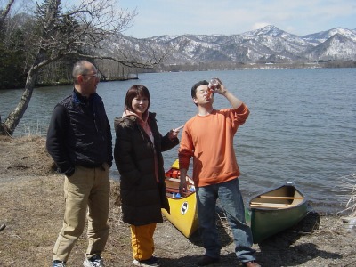 釧路川でカヌーの進水式をやってみた。 釧路川でカヌーの進水式をやってみた。