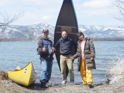 釧路川でカヌーの進水式をやってみた。 釧路川でカヌーの進水式をやってみた。