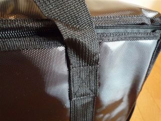 火消し壺収納に買いましたが本来はソフトクーラーです