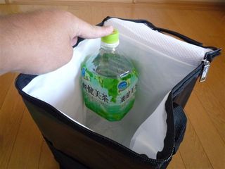 火消し壺収納に買いましたが本来はソフトクーラーです