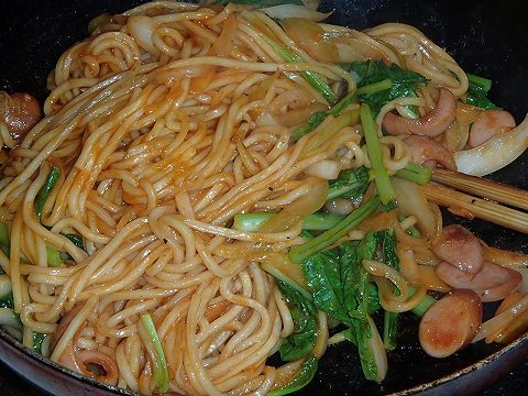 スパゲティナポリタンを焼きそば麺で作ってみた