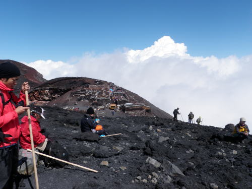 富士登山 2日目(七合目ー剣ヶ峰、そして下山)