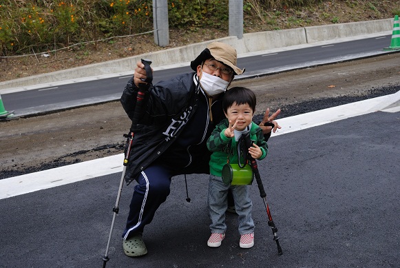 山の上には・・三角〇!?