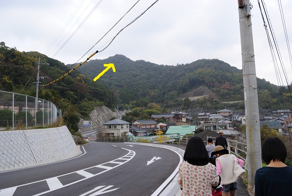 山の上には・・三角〇!?
