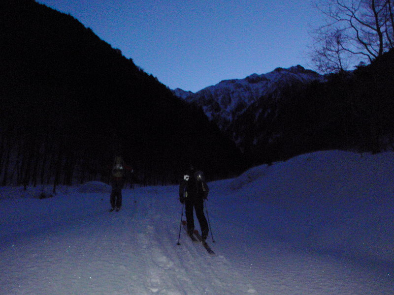 槍ヶ岳・飛騨沢one day山スキー2011