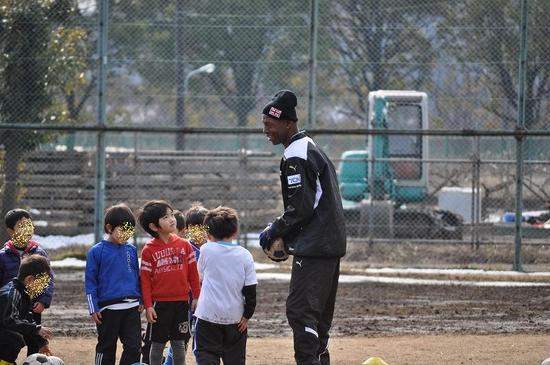 サッカースクールに参加!