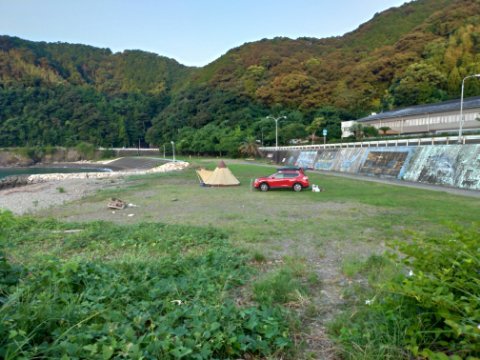 高知県:小鎌田の浜(レポ) 高知県:小鎌田の浜(レポ)