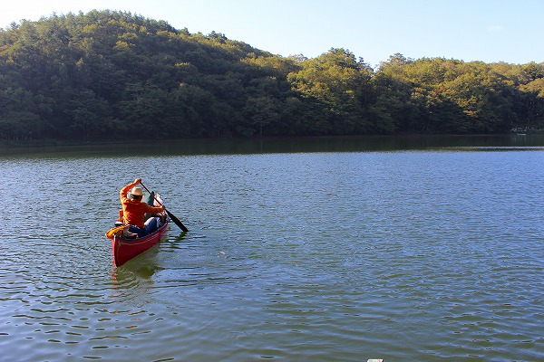 パドルでキャンプ 四尾連湖 水明荘
