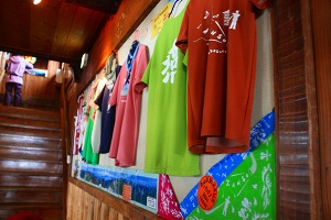 山小屋泊燕岳