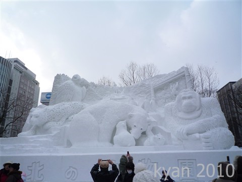 雪像ビフォーアフター(真っ最中編)
