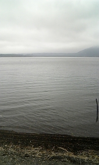 朝の本栖湖