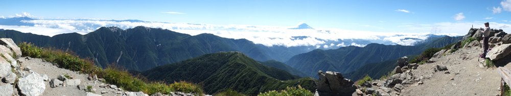 再訪北岳。白峰三山縦走(奈良田から)