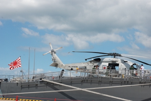 護衛艦・・ 護衛艦・・