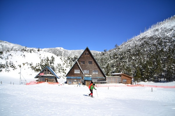 北八ヶ岳ロープウェイ山頂駅〜雨池〜麦草ヒュッテ〜五辻 北八ヶ岳ロープウェイ山頂駅〜雨池〜麦草ヒュッテ〜五辻