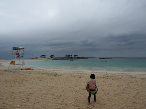 備瀬 早朝散歩~エメラルドビーチ海水浴!☆2015沖縄旅ハチ 備瀬 早朝散歩~エメラルドビーチ海水浴!☆2015沖縄旅ハチ
