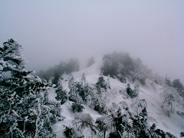 四阿山