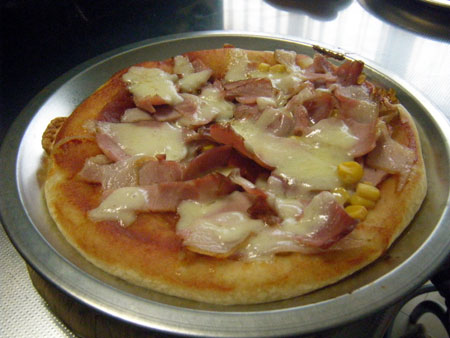 ルビーオーブンでピザ焼きに挑戦！