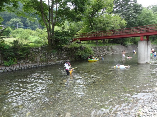 ケニーズファミリービレッジで2013年川遊びはじめ。