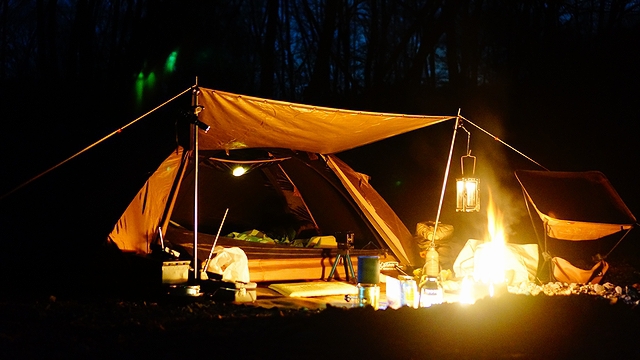 小さな火遊びキャンプ