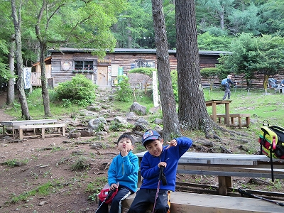 子供と登山 瑞牆山 富士見平小屋で初テント場泊!!後編 子供と登山 瑞牆山 富士見平小屋で初テント場泊!!後編