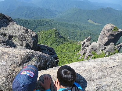 子供と登山 瑞牆山 富士見平小屋で初テント場泊!!後編 子供と登山 瑞牆山 富士見平小屋で初テント場泊!!後編